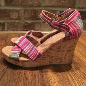 TOMS Woven Strappy Cork Wedge Sandals Sz 6